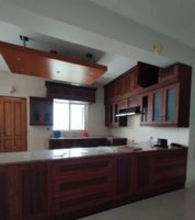 Good Quality 2600 Sft Un Farnised Flat Rent At Banani