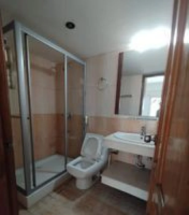 Good Quality 2600 Sft Un Farnised Flat Rent At Banani