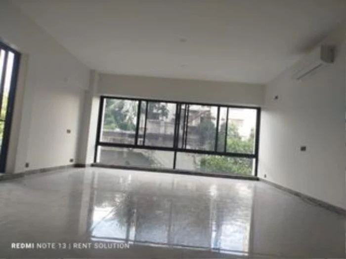 New Luxury Semi furnished 4beds flat for Rent in Gulshan
