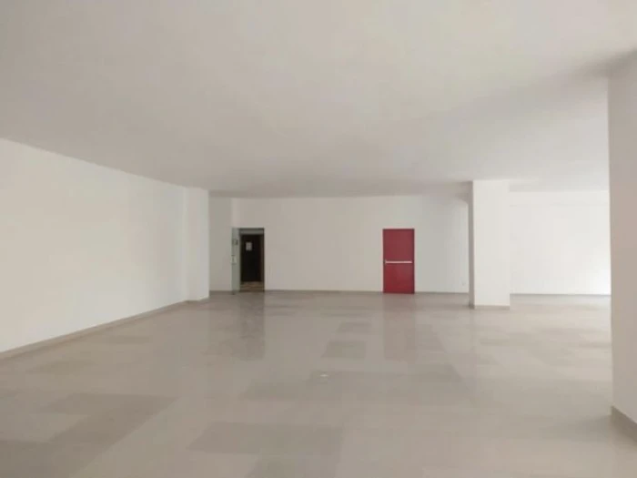 Commercial 4000 Sqft Open Floor Rent in Gulshan 2