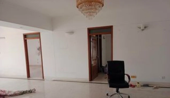 Lake View Good Quality 3 Bedroom Un Farnised Flat Rent At Gulshan 2
