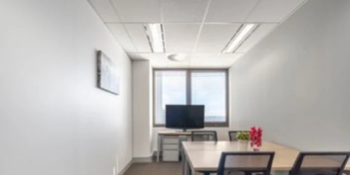 Find office space in Regus Borak Mehanur for 3 with all taken care of