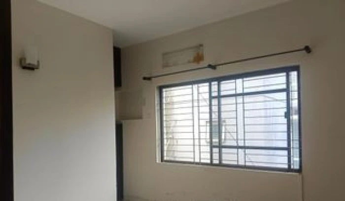 2500 Sqft Unfurnished Apartment For Rent in Gulshan 1