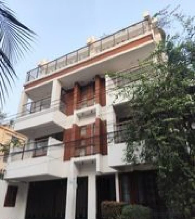 Nikunja-1 Full Furnished 12-Bed Independent Luxurious House Rent