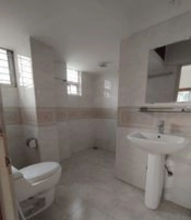 Good Quality 3 Bedroom Un Farnised Flat Rent At Banani