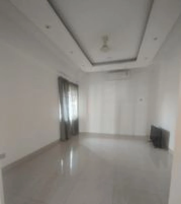 Lake View Good Quality 3 Bedroom Un Farnised Flat Rent In Gulshan