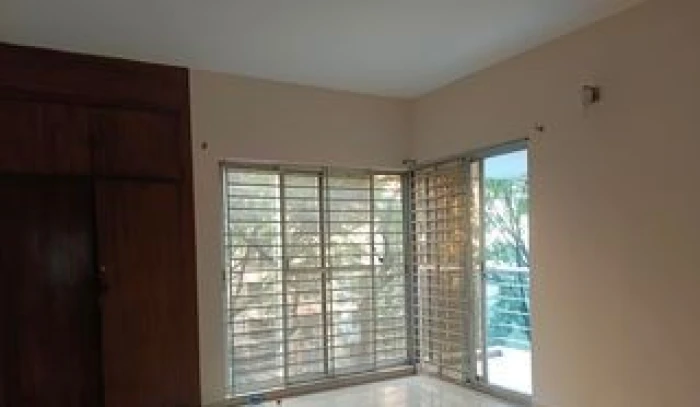 2300 Sqft Un-Furnished Apartment For Rent In Gulshan 2