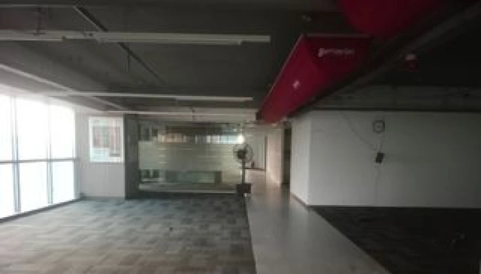 Exclusive 2800 SQFT Commercial floor rent Gulshan Avenue