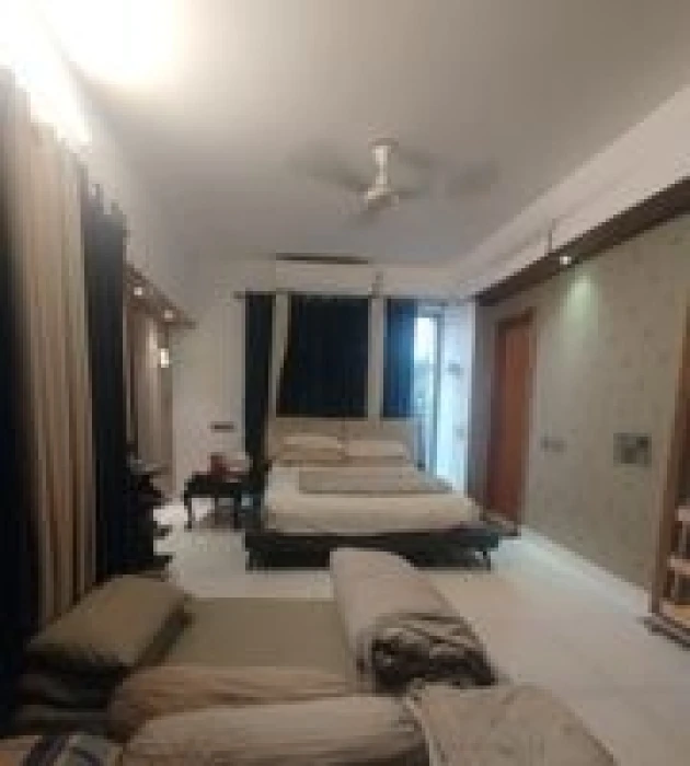 Semi commercial 2500 Sft Office Space Rent At Banani