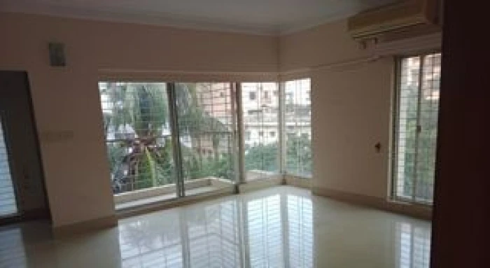Good Quality 4 Bedroom Semi Farnised Flat Rent At Gulshan