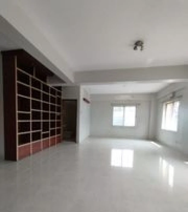 Good Quality 2600 Sft Un Farnised Flat Rent At Banani