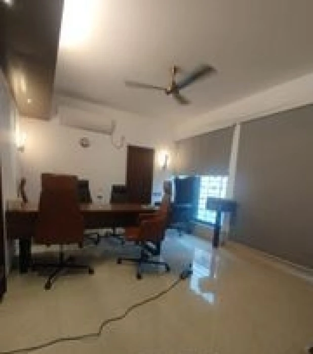 Semi commercial 2500 Sft Office Space Rent At Banani