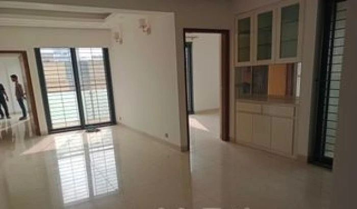 New Modern 2200 Sft Office Space Rent At Banani