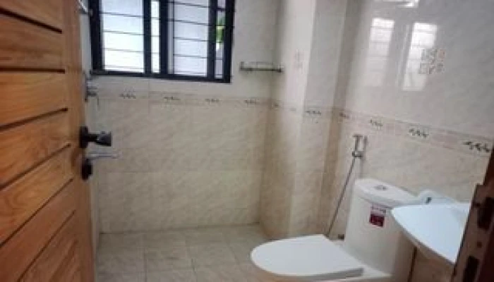 New Good Quality 3 Bedroom Un Farnised Flat Rent At Gulshan 2