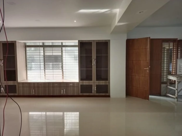 Semi Furnished 3800 SqFt 4Bed Apt: Rent In GULSHAN 2