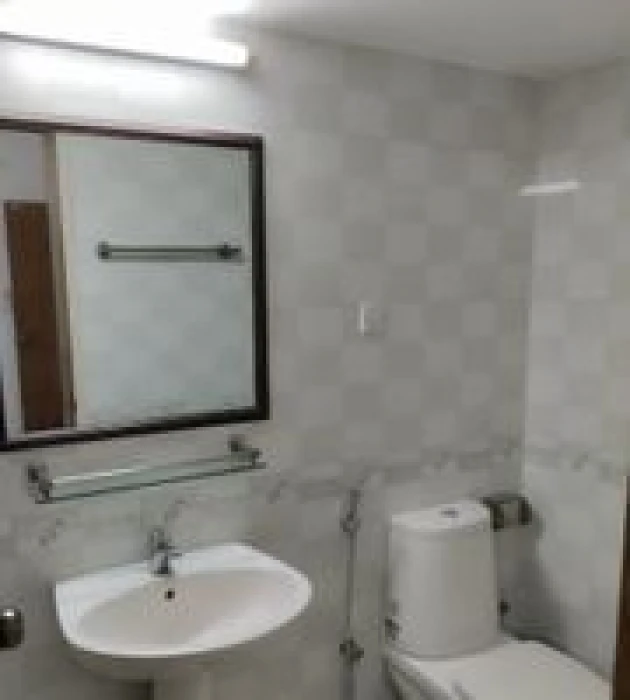 New Good Quality 3 Bedroom Un Farnised Flat Rent At Banani