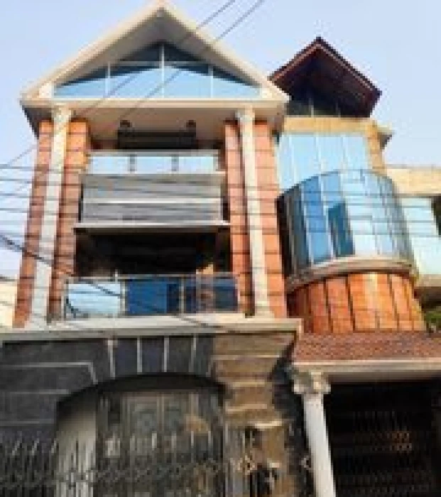 Nikunja-1 Swimming-Pool Independent House Rent Office/Residence