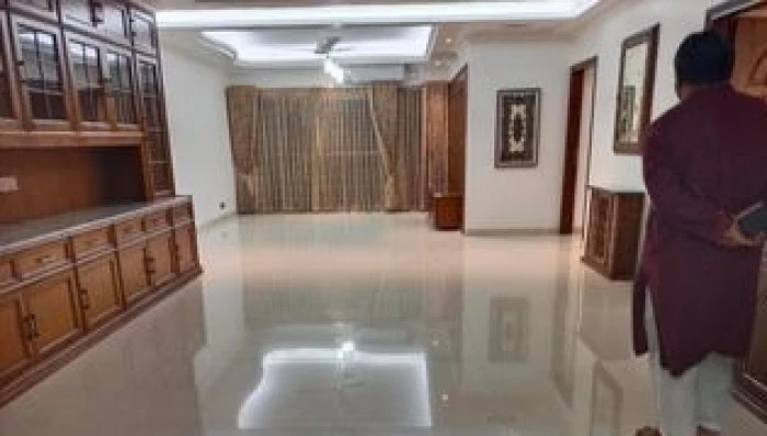Good Quality 4 Bedroom Semi Farnised Flat Rent At Gulshan 2