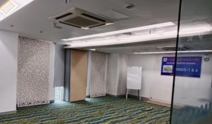 full commercial semi furnish 2400 sft office space available in Gulshan